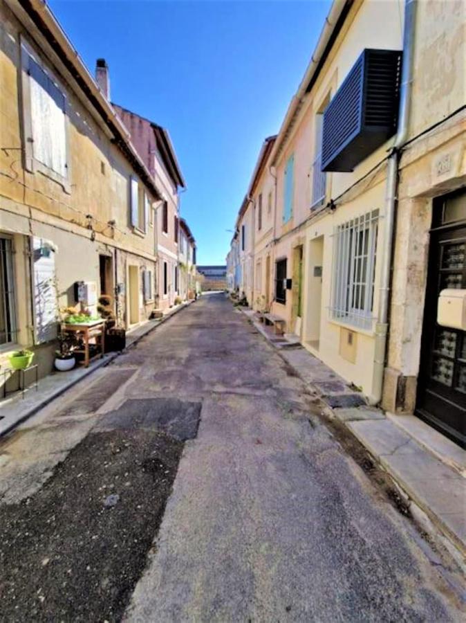 ארל Jolie Petite Maison De Ville Dans Le Centre Ancien מראה חיצוני תמונה